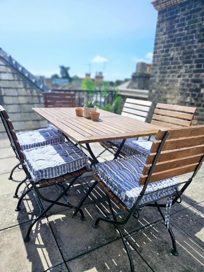 Cityscape Haven: 1 Bedroom Apartment With Terrace And City View 伯恩茅斯 外观 照片